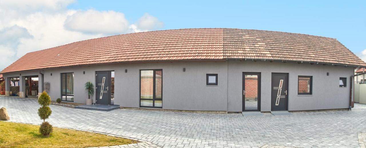 Apartament City La Casa Piano House ,Cu Parcare Alba Iulia Esterno foto